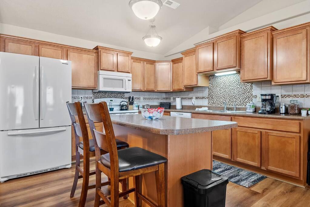 Willa Convenient Townhouse - Near Airport Rapid City Zewnętrze zdjęcie