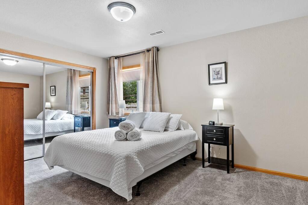 Willa Convenient Townhouse - Near Airport Rapid City Zewnętrze zdjęcie